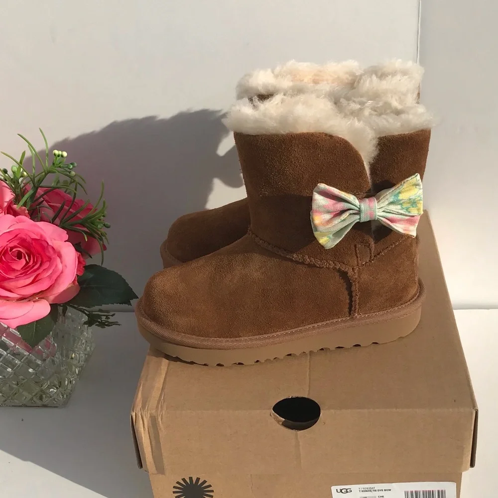 UGG Kenzie Tie Dye Bow